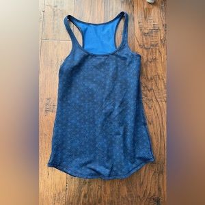 Size 4 lulu tank!